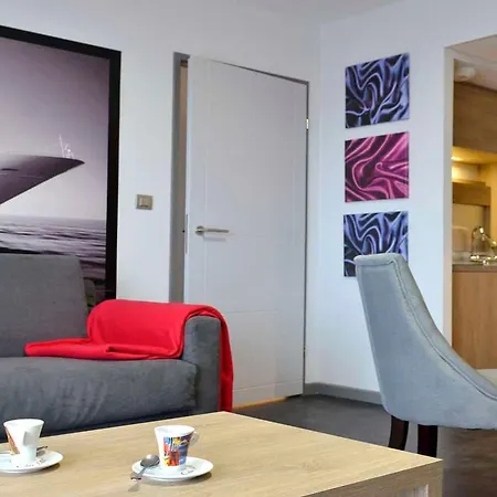 Western Les Aureliades Saint Nazaire