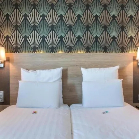 Western Les Aureliades Saint Nazaire 酒店 特里尼亚克