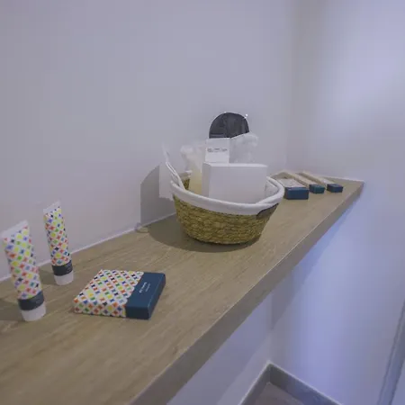 Western Les Aureliades Saint Nazaire 酒店 特里尼亚克