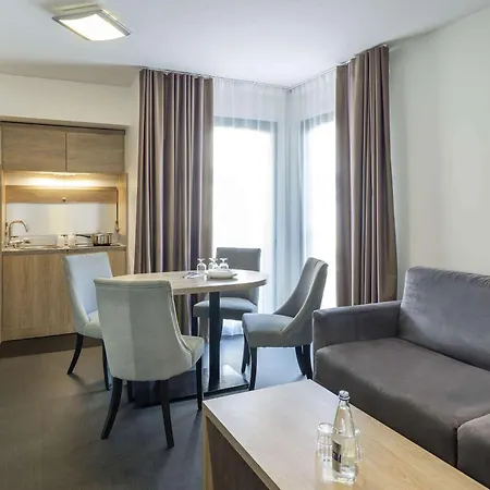 Western Les Aureliades Saint Nazaire Отель 3*