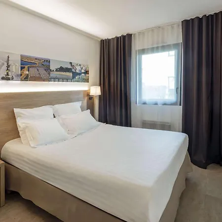 Western Les Aureliades Saint Nazaire 3* 特里尼亚克