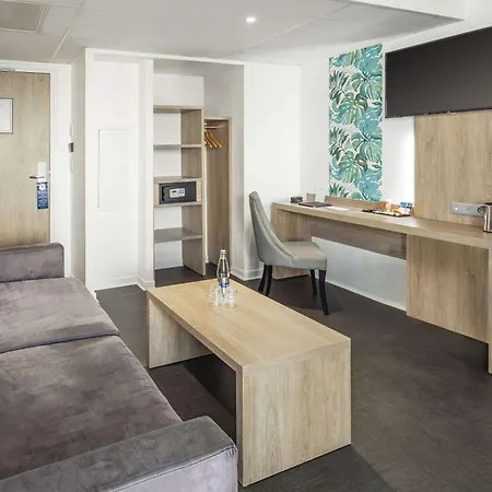 Western Les Aureliades Saint Nazaire