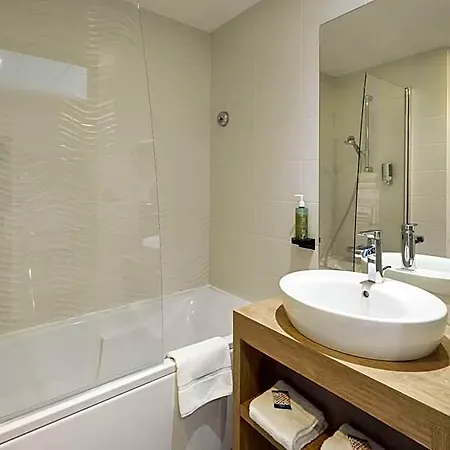 Western Les Aureliades Saint Nazaire Отель Триньяк