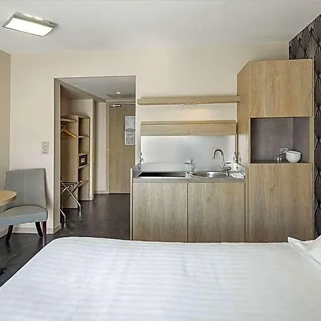 Western Les Aureliades Saint Nazaire Триньяк