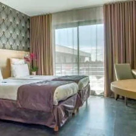 Отель Western Les Aureliades Saint Nazaire Триньяк