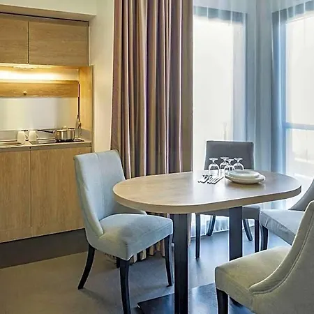 Western Les Aureliades Saint Nazaire Отель 3*