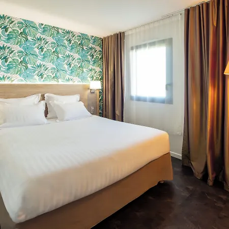 Western Les Aureliades Saint Nazaire Отель 3*
